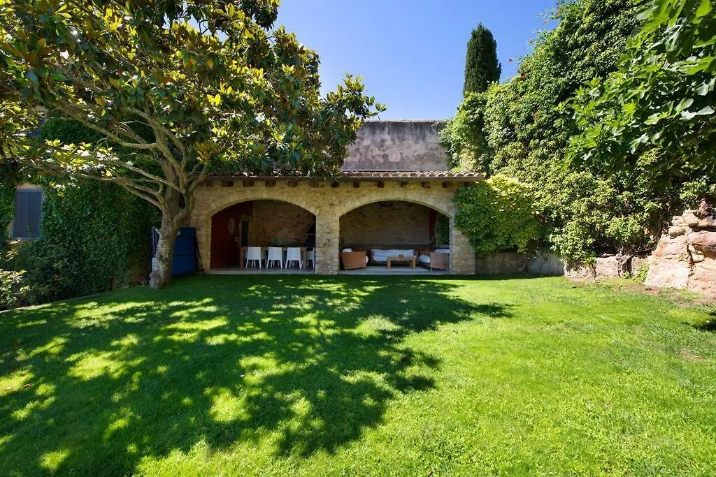 Exclusive & Charming Stone House Villa Pals